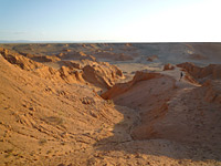 gobi_wueste Der Tsagaan Suwarga Canyon in der Gobi Wüste